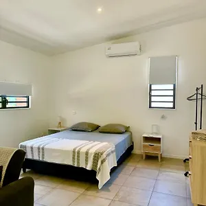 Tiny House Moorea Haylee Papetoai